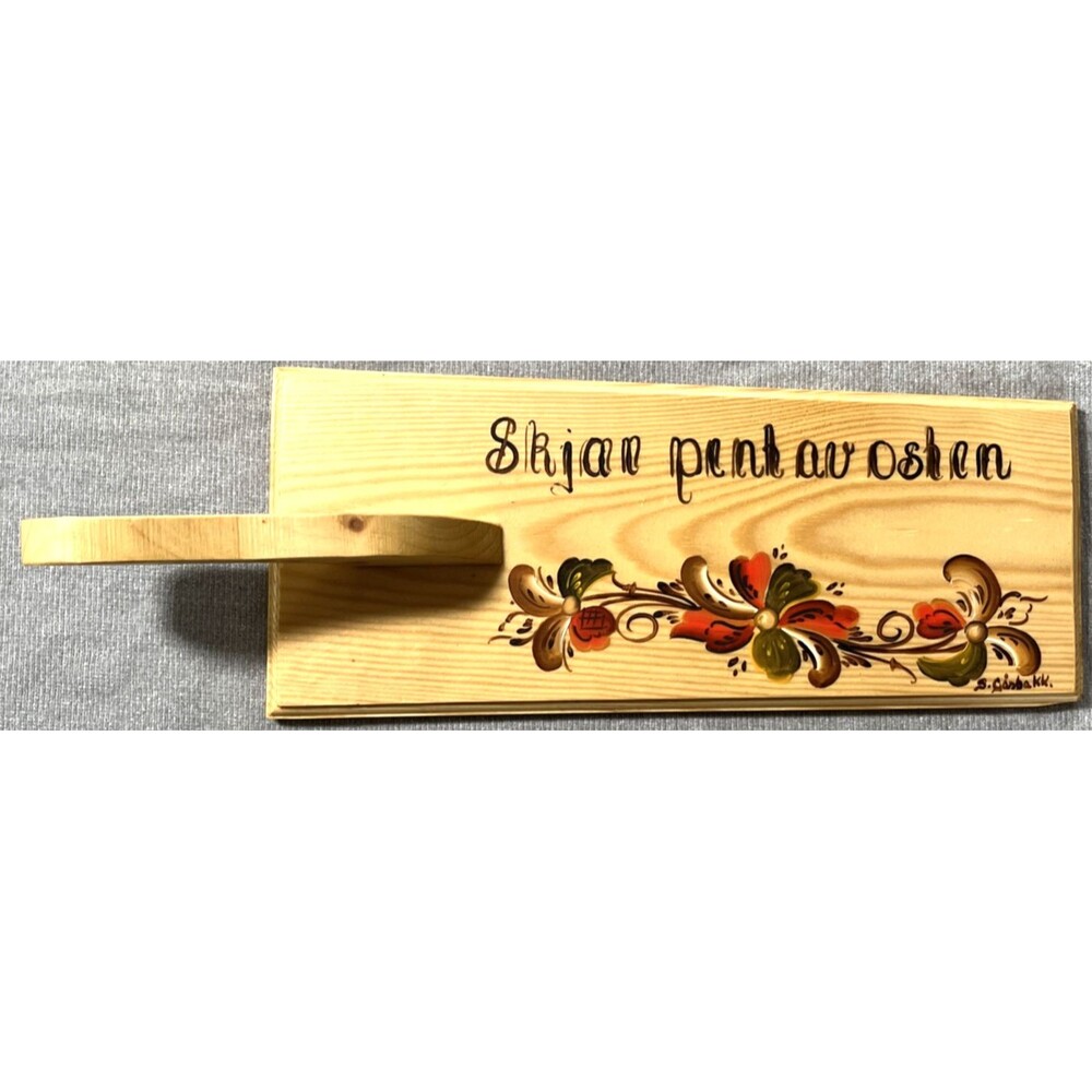 Vtg Norwegian Rosemaling Hand Painted Folk Art Wooden Cheese Board Artist Signed